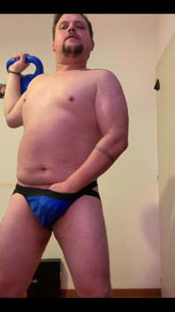 It Was Inspiring to Work Out Watching Porn. Spoiler: I End up Jerking off