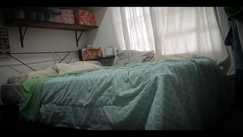 Karmicoxv: Skryl jsem mobilní telefon v mém pokoji, je velmi sexy...