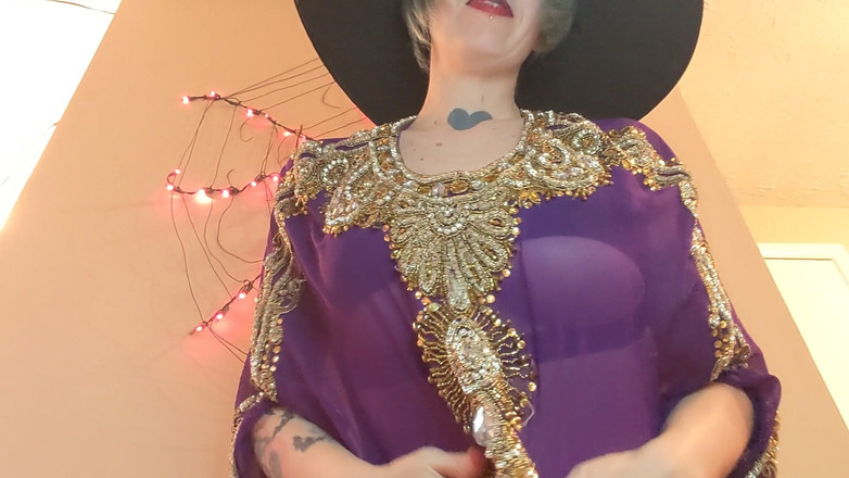 Geeky Femdom: Vrăjitoarea Jessica - te ia la cină