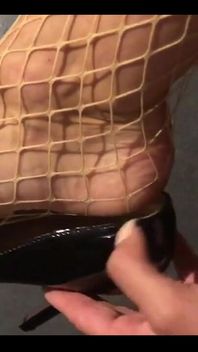 루부탱 신발 매달려. 클래식 블랙. 클래식한 간편한 스타일.