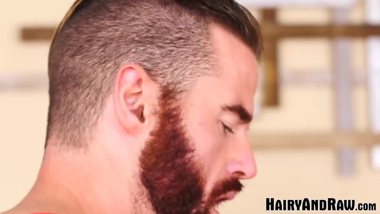 Hairy And Raw: Hairyandraw hunks dale Savage aur brendan paitrik bina kandom ke