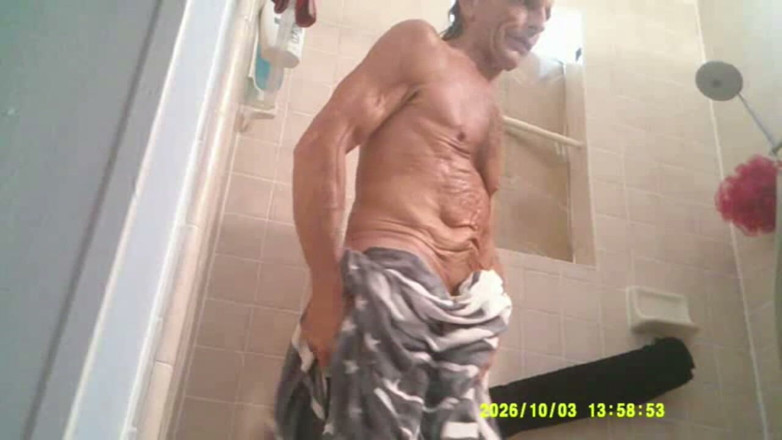 COBRA CRAIG: 10-3-26, douche nue, torride les malades de la cour et...