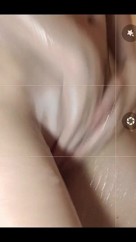 MILF in shower - real phone footage