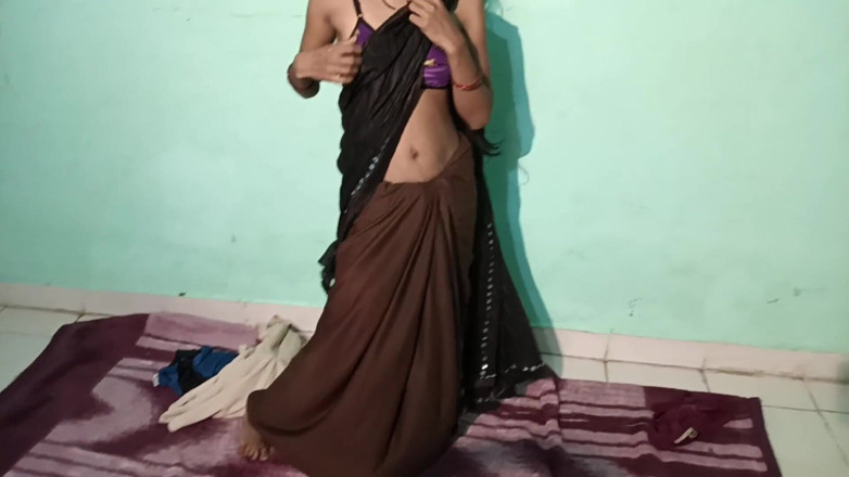 Raniki chut: Indisk by bhabhi tog min stora kuk jävla