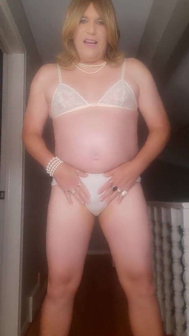 Victoria Lecherri: Modellieren von weißem höschen für einen fan!