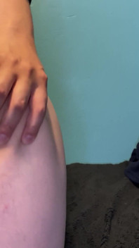 Femboy culo grasso che twerka