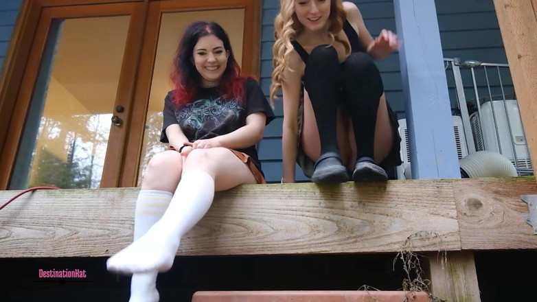Destination Kat: Compilation di pipì con Lilredvelvettt