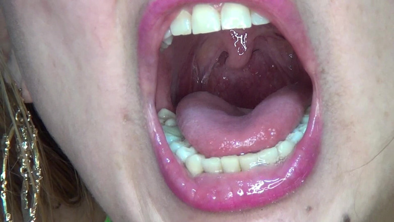 Angel eyes studio: ULTRA SEXY!! HO INGOIATO UN SACCO DI GRANDI ANELLI DI...