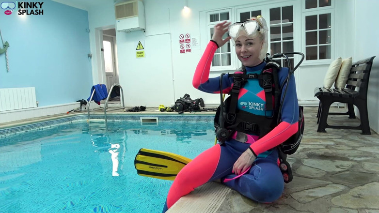 UKCuteGirl Lucy Lauren: Scuba Instructor Diver Training POV Pussy Fuck Seduction