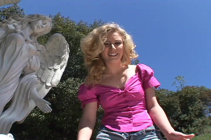 Perfect Porno: Хорошенькая блондинка получает глубокую долбежку