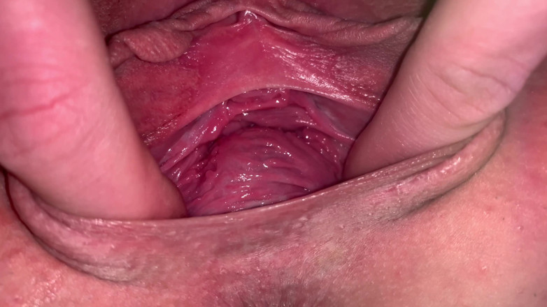 Claudia Macc: Pussy gaping