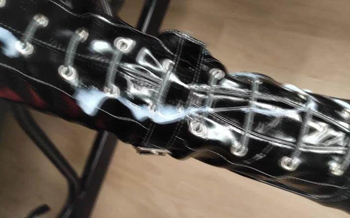 Princess18_: Latexová nevlastní matka tě promění v úchyla