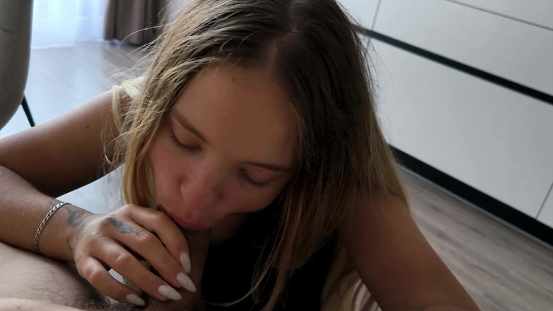 xKeryB: Playing Truth or Dare with My Girlfriends Little Sister
