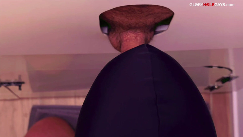 GLORYHOLEGAYS: Latino Heat am gloryhole - seine ladung ist riesig