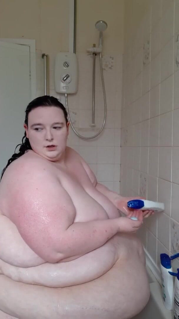 SSBBWLadyBrads: You know you love a shower goddess