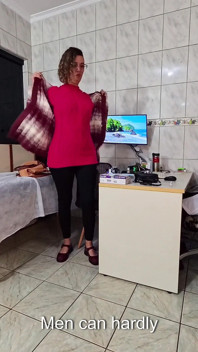 İçinde sperm tutmak için tıkaç sokma ve anal seks içeren anal muayene.