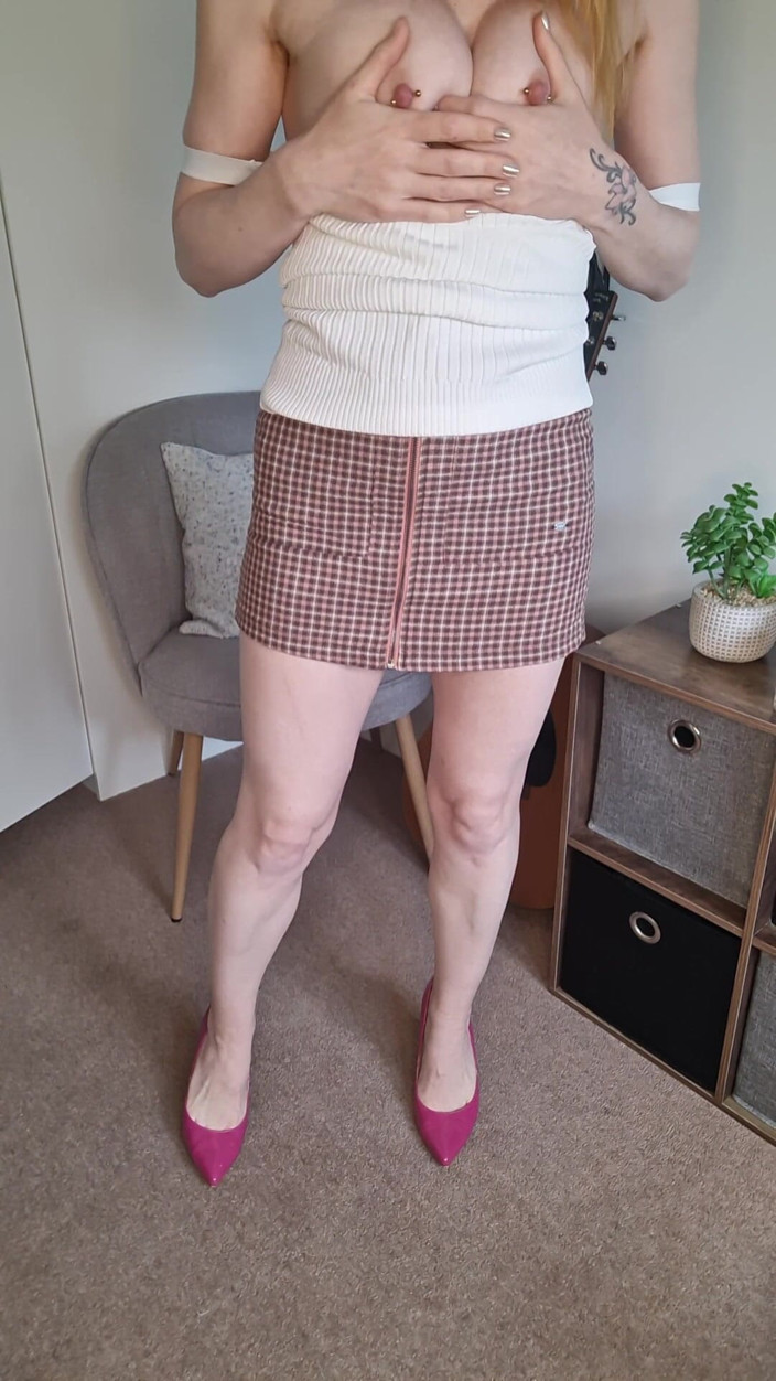 Lily kink: Obryně používá sousedy ztraceného malého manžela jako sexuální hračku