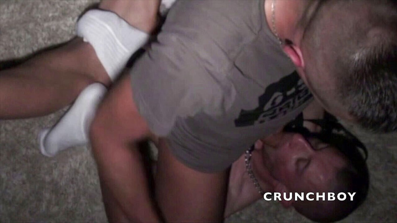 Crunch Boy: फ्रेंच रंडी की बड़े लड़के के xxl लंड द्वारा जोरदार चुदाई