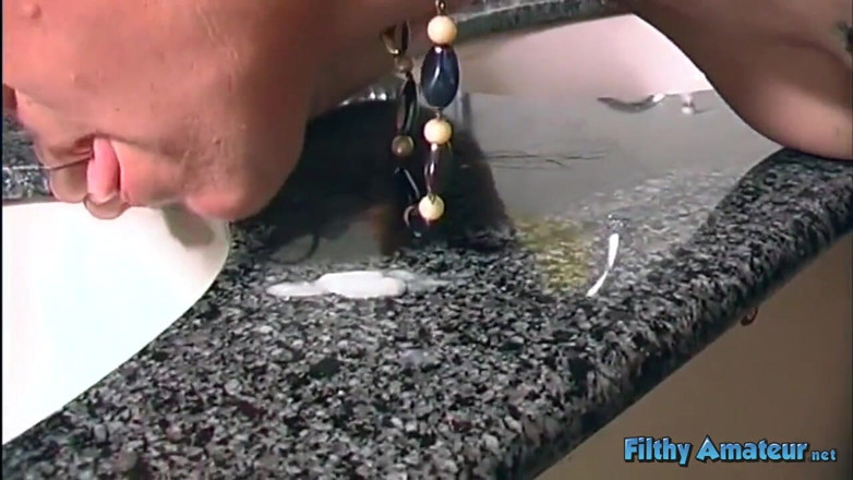 Filthy Amateur: The greedy wife