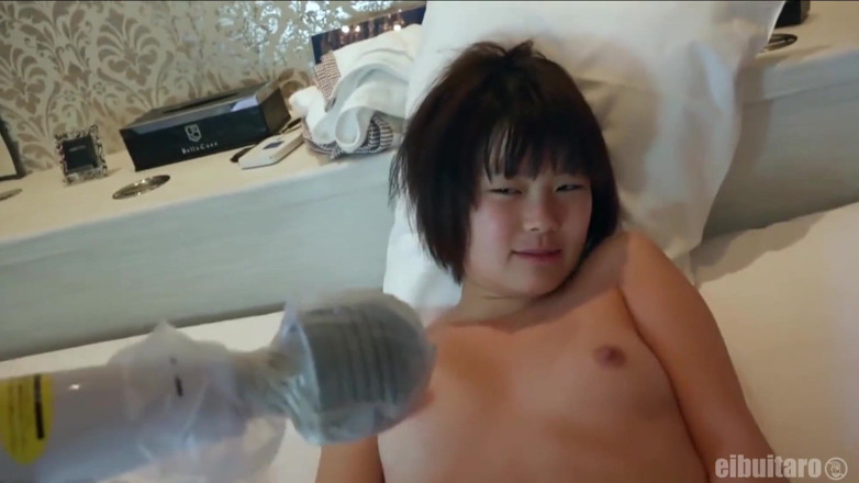 Sky Angel: Asiatka s malými kozami šuká v POV a stříká do pusy