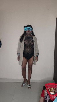 Crossdresser Striptease