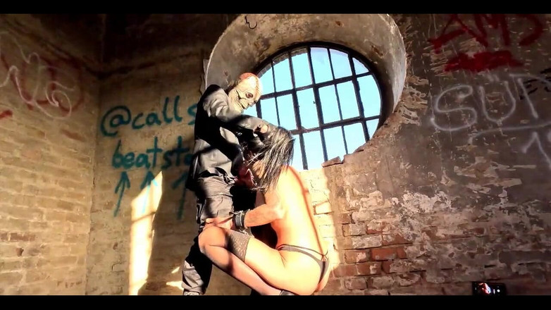 Miss Lilith devil: Část 2 Šukání Se Zombie