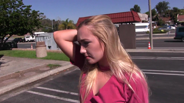 Perv Milfs n Teens: Huntington Beach slampa Dakota Bleu plockas upp