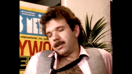 Vintage Climax: Prsatá sekretářka šuká zezadu po kouření