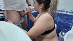 Alex e Bianca: 真正的家。无法控制。素人情侣在浴室里做爱