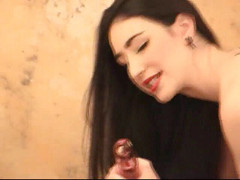 Spungy Gunk Films: Natalie Minx - dildo s růžovým sklem