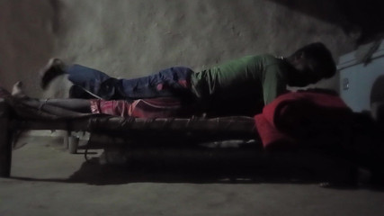 Premi pooja: Hintli desi yenge ve genç oğlan sabah vakti hızlı sikişiyor