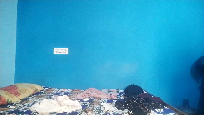 Sahnaz khan: 暗闇の中で義理の妹とセックスした。ヒンディー語の声で