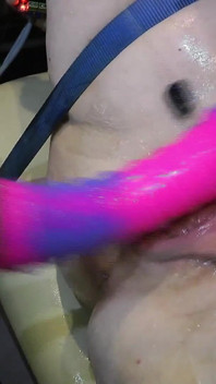 หีอ้าแบบสุดๆ เย็ดด้วยเครื่องจักร 328 F