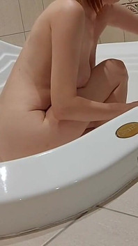 Adakah Awak Dahaga? Saya Boleh Kencing Pada Awak