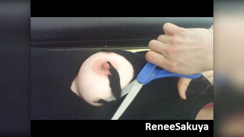 Renee Sakuya: Malování prsou upclose s barvou