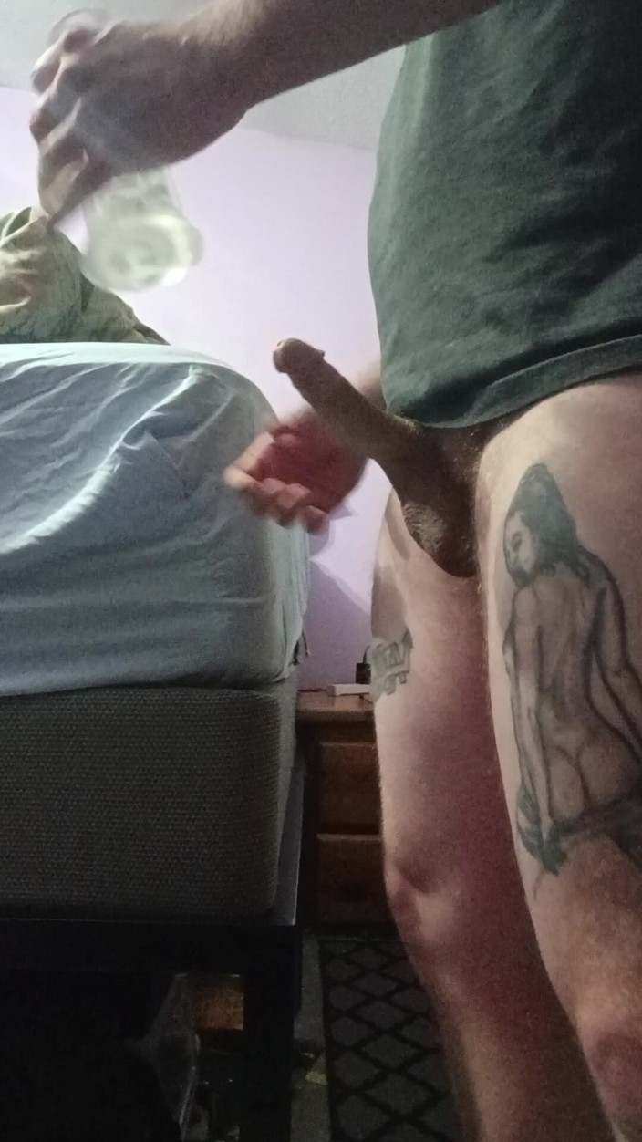 Themilkman618: Gooning bwc un lit et jouet Max 2 par Lovense, sperme...