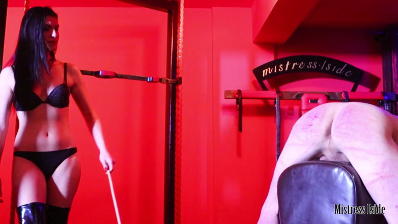 Mistress Iside: Herrin Iside - behandlung