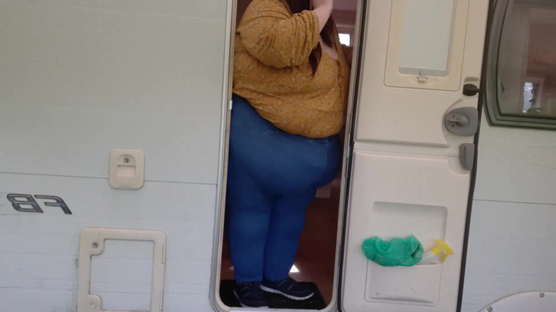SSBBWLadyBrads: SSBBW vs porte minuscule