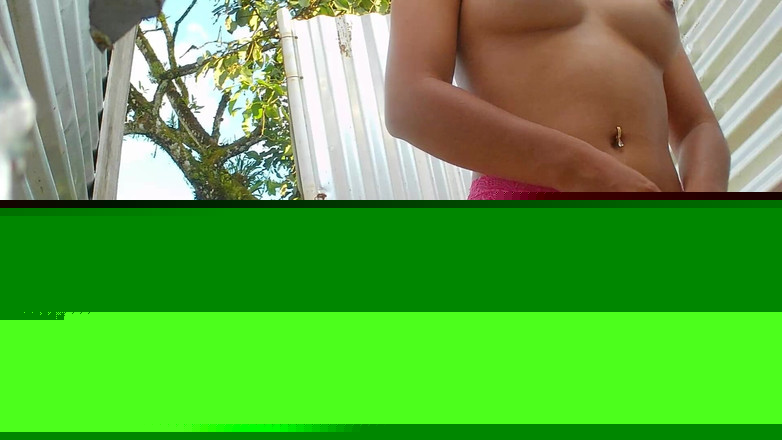 zendella usain: Latina sexy in cabina