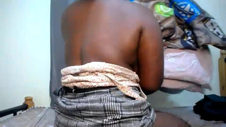 lestitiez: Ти можеш бути моїм Валентином, ми робимо секс-побачення?