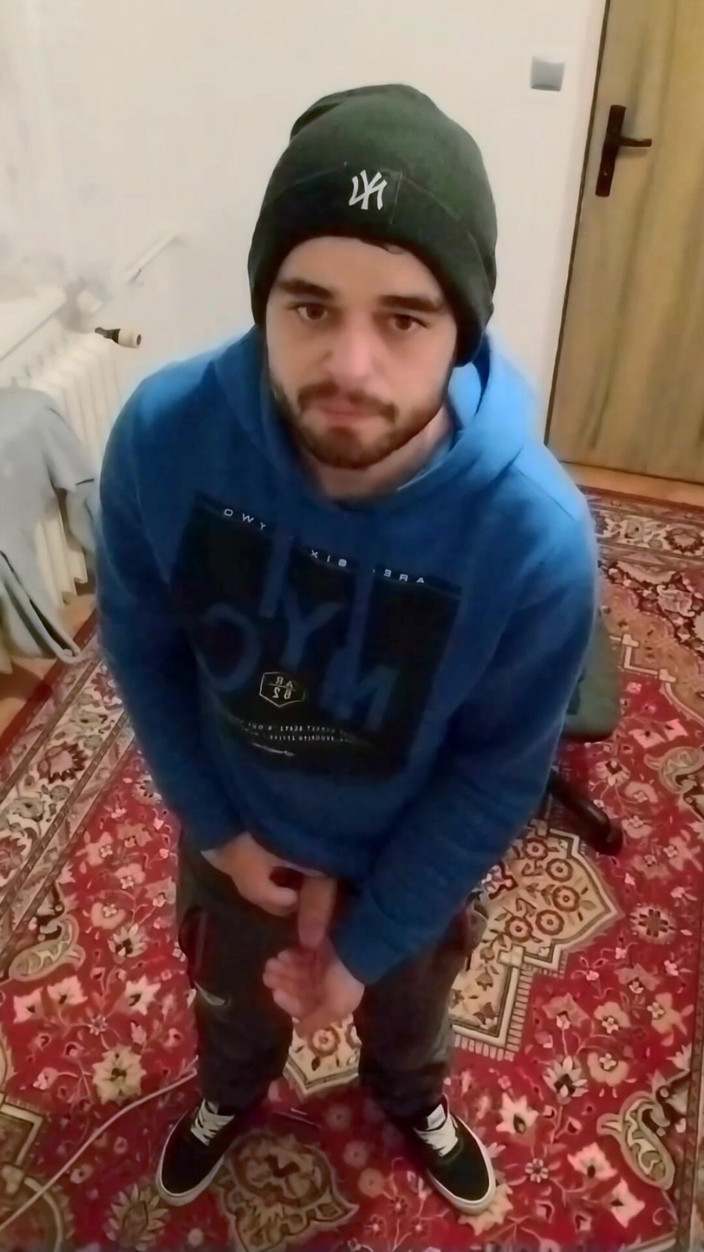 jerkofflover: Cumshot in My Room in the Palm of My Hand...