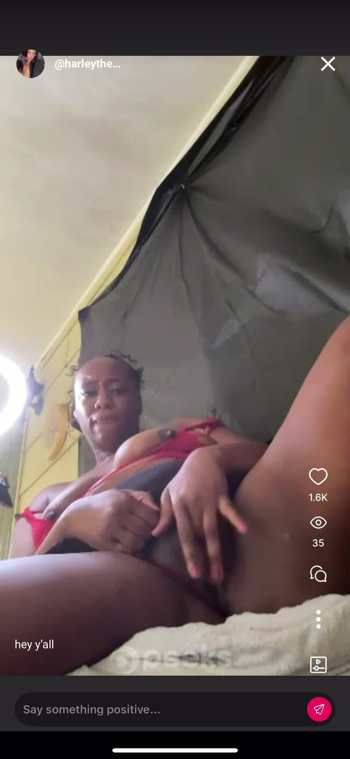 Harley Harper: iPadでほとんど射精しそうになった