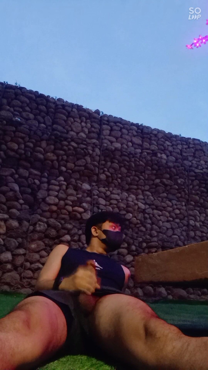 Rent A Gay Productions: Sesión Al Aire Libre Para Twink Asiático Con Semen