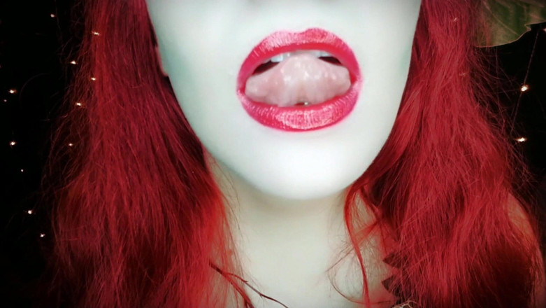Scarlet Vixen: Executrix Ivy meracuni awak dengan ciumannya (wmv)