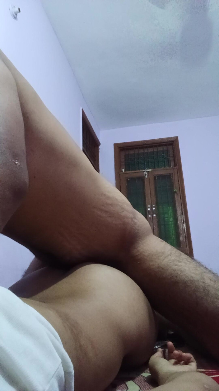 Rishi: 友人の妹が裸で家に置き去りにされた