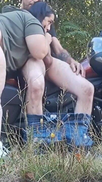 Crx2l: Jag tar en tjej på en motorcykel och hon betalar...