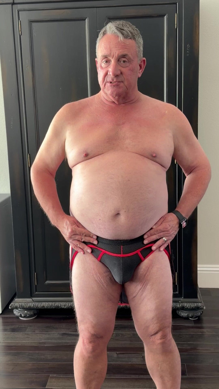 GottaLuvBB: Wresting Coach Modeling Uniform