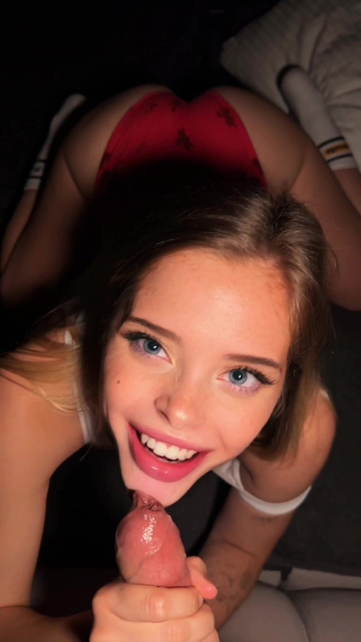BootyFrutti: Kom me in mijn kont neuken! Thuis neukpartij gefilmd op...