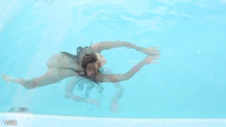 Watch4beauty: Pieds en l’air