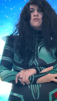 Буйство Hela Giantess